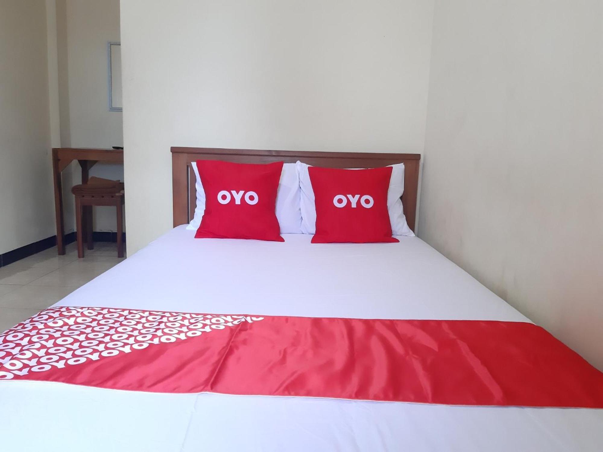 Oyo 2826 Panderman Residence Blitar Exterior foto