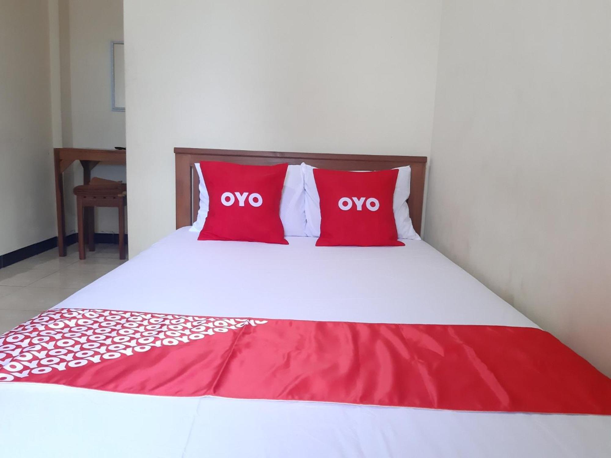 Oyo 2826 Panderman Residence Blitar Exterior foto